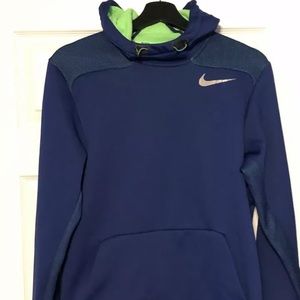Nike Therma-fit hoodie women’s small